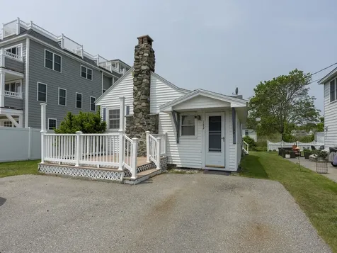 182 Kings Highway Hampton NH 03842