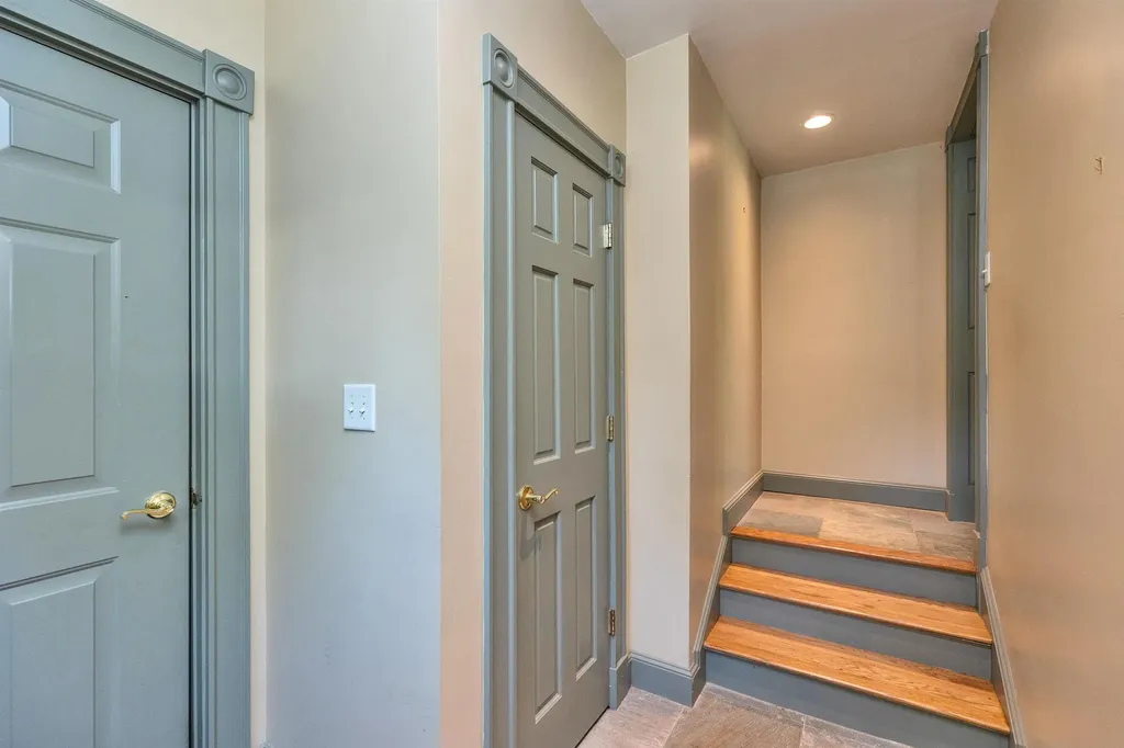 3 Foundry Street Amherst NH 03031