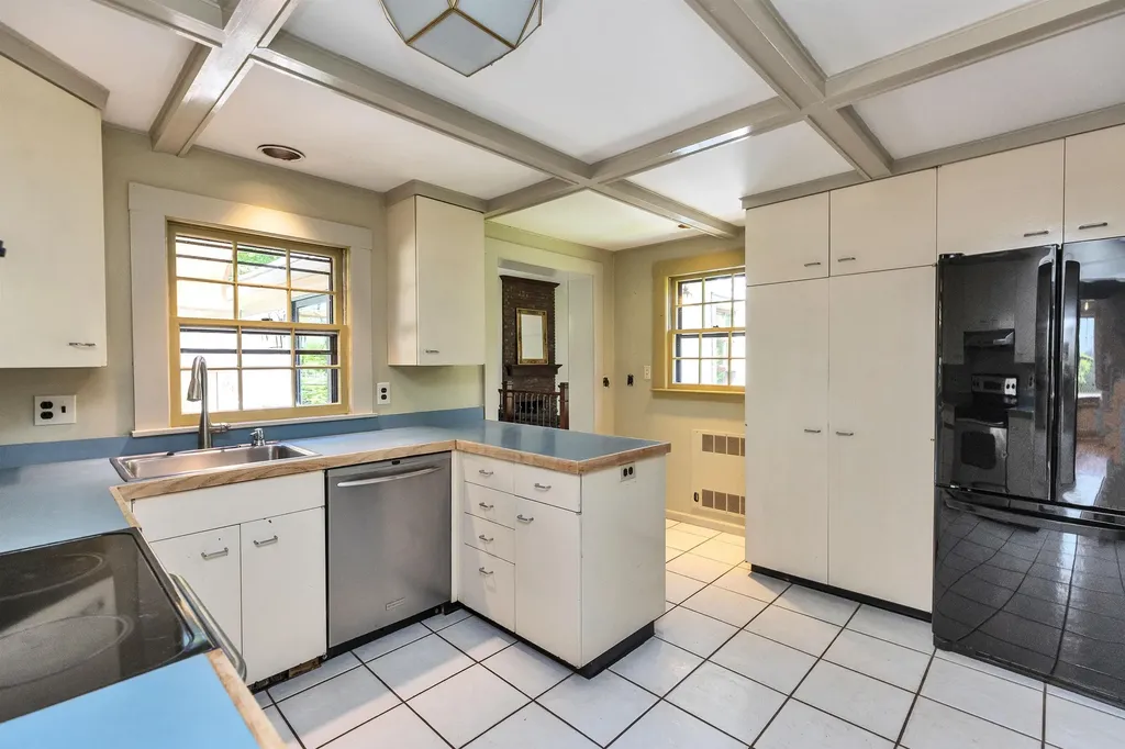 3 Foundry Street Amherst NH 03031