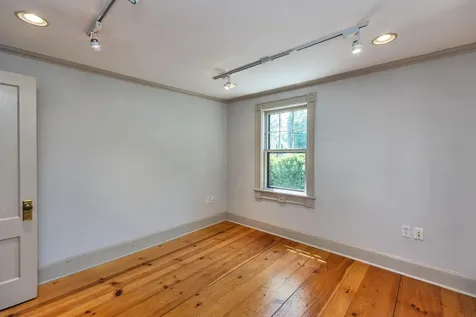 3 Foundry Street Amherst NH 03031