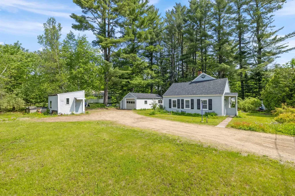 37 Robin Street Franklin NH 03235