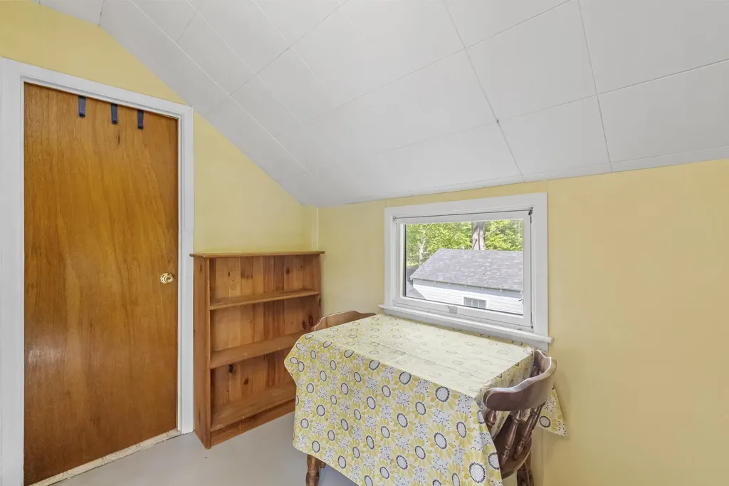 37 Robin Street Franklin NH 03235