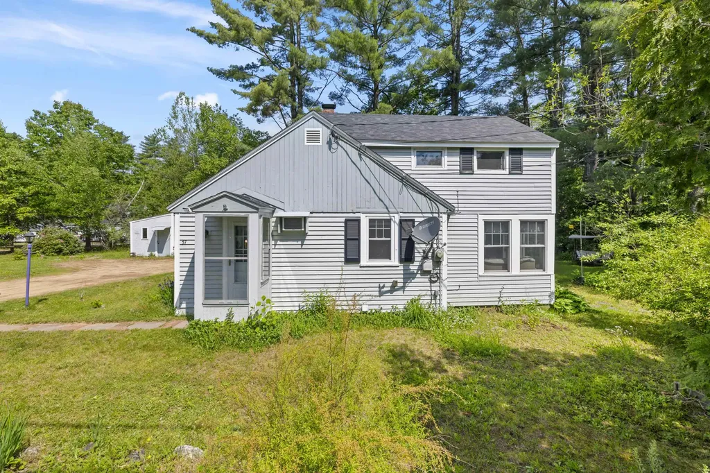 37 Robin Street Franklin NH 03235