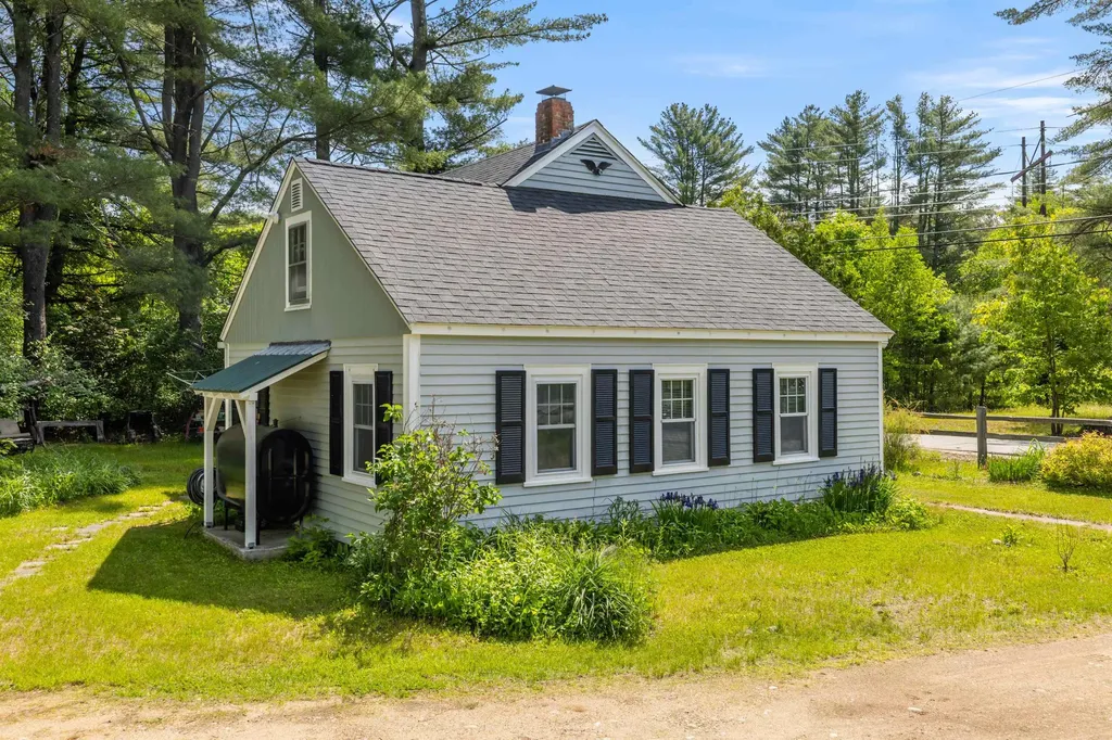 37 Robin Street Franklin NH 03235
