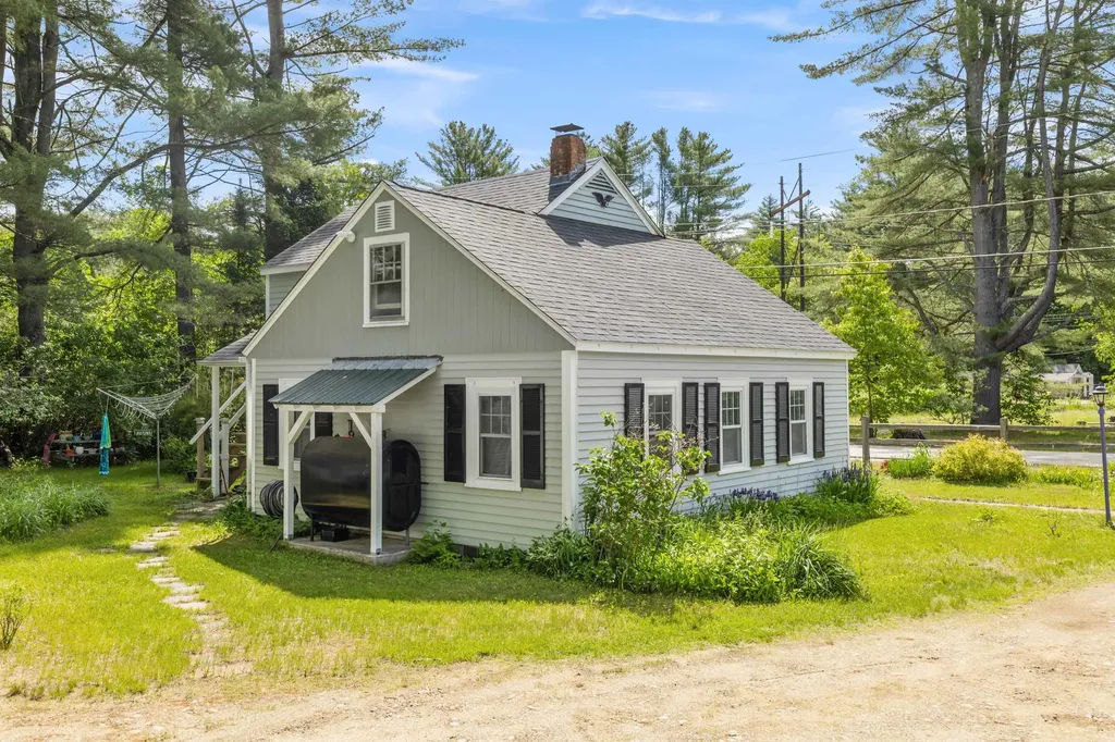 37 Robin Street Franklin NH 03235