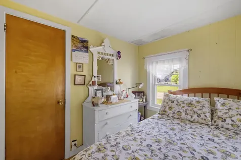37 Robin Street Franklin NH 03235