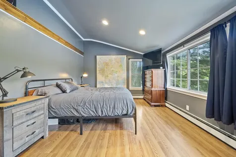 17a Penn Avenue Deerfield NH 03037