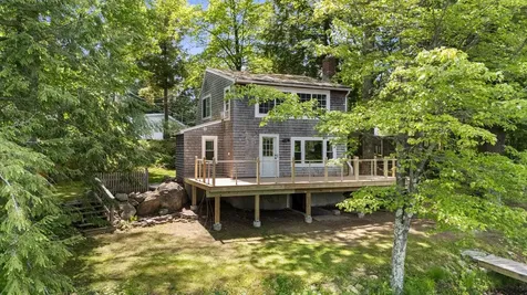 17a Penn Avenue Deerfield NH 03037