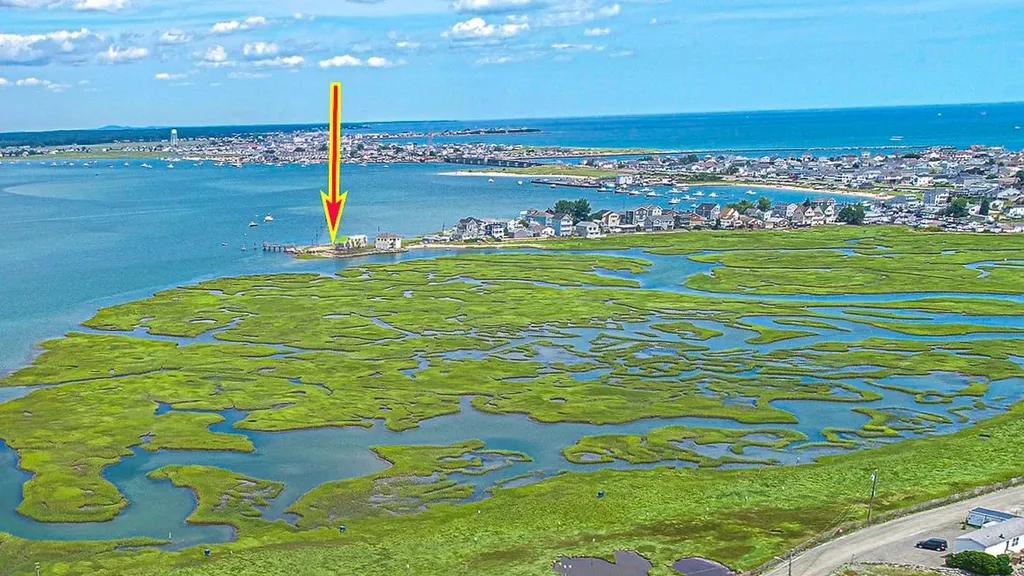 19/22 River Street Seabrook NH 03874