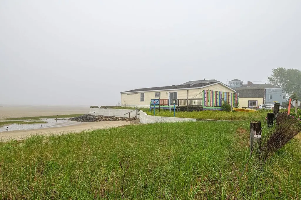 19/22 River Street Seabrook NH 03874