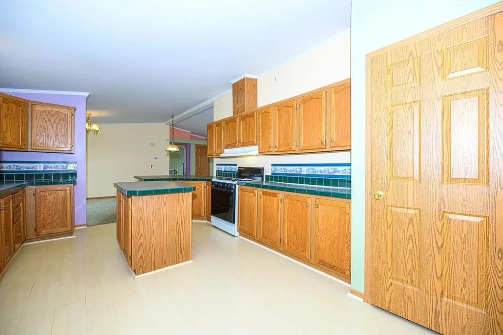 19/22 River Street Seabrook NH 03874