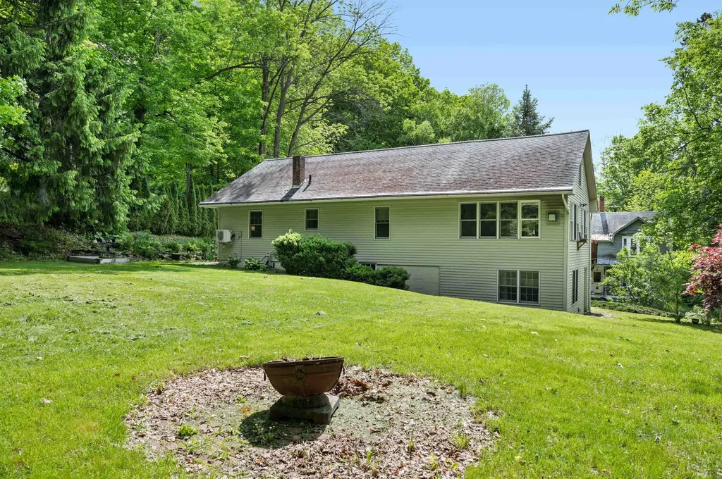 10 Hersey Drive Barre City VT 05641