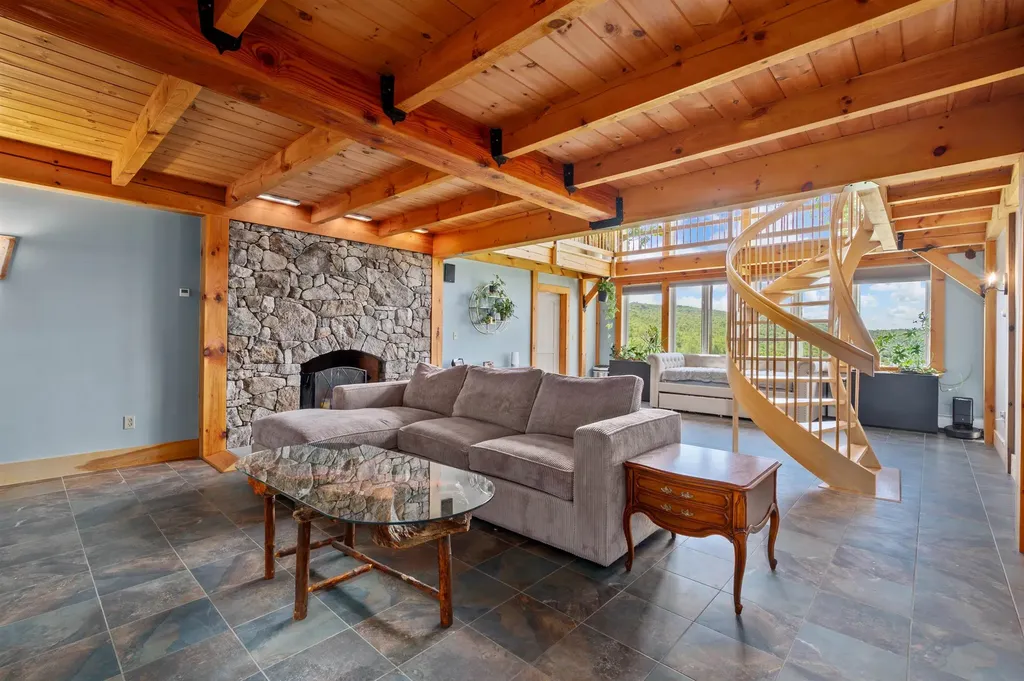 151 Brock Hill Road Bridgewater NH 03222