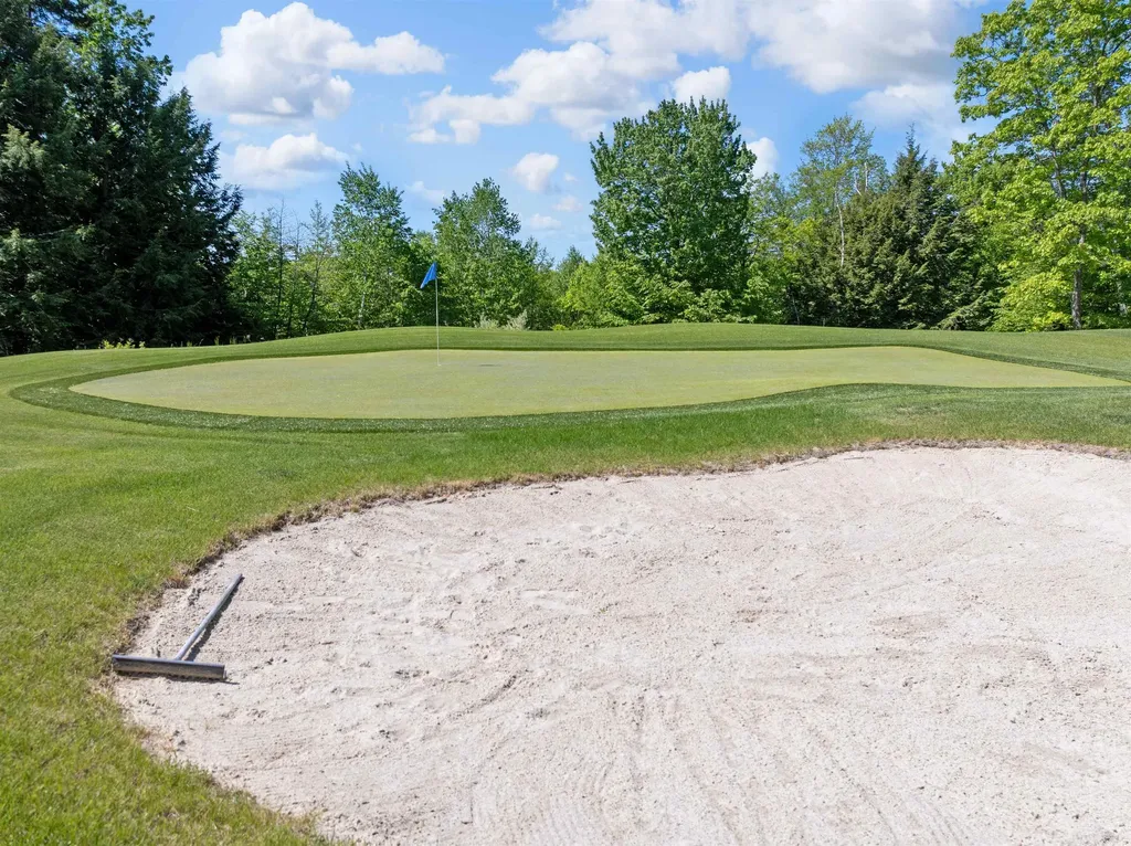 151 Brock Hill Road Bridgewater NH 03222