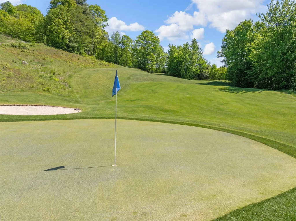 151 Brock Hill Road Bridgewater NH 03222