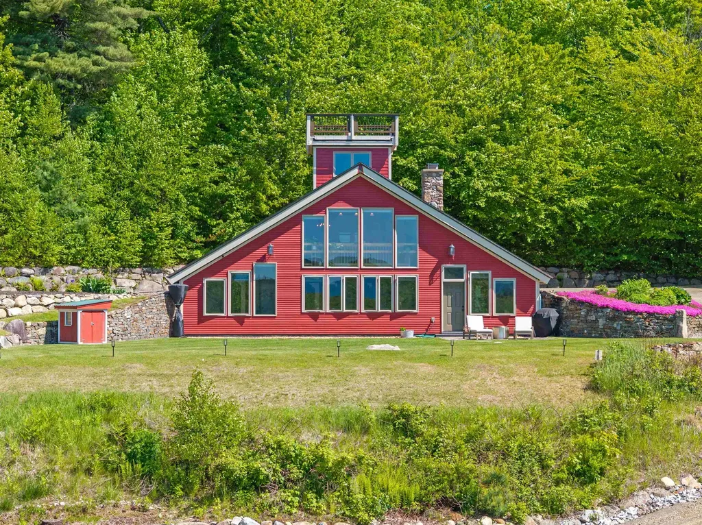 151 Brock Hill Road Bridgewater NH 03222