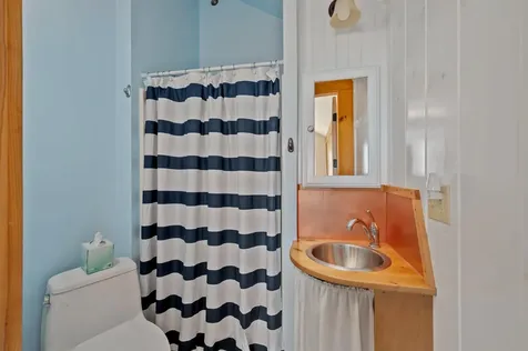 151 Brock Hill Road Bridgewater NH 03222