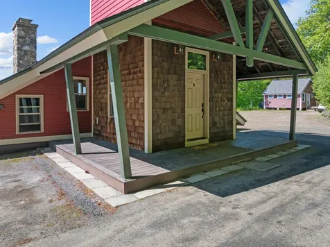 151 Brock Hill Road Bridgewater NH 03222