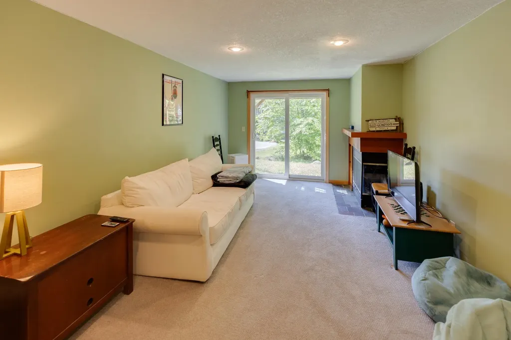 37 Pinehill Lane Lincoln NH 03251