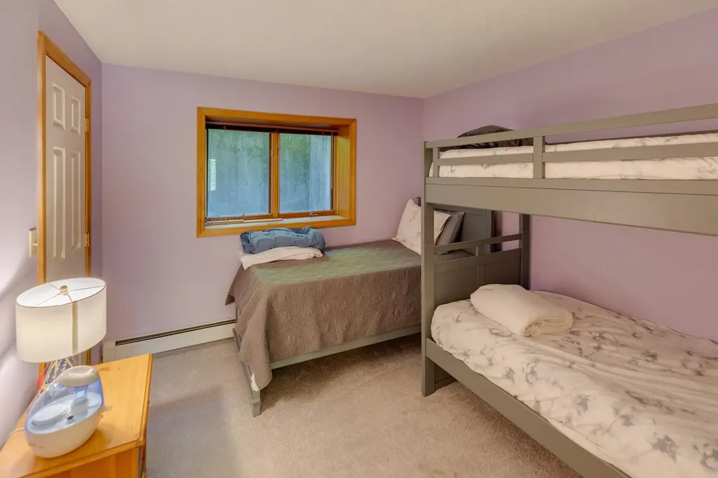 37 Pinehill Lane Lincoln NH 03251