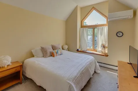 37 Pinehill Lane Lincoln NH 03251