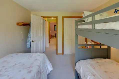 37 Pinehill Lane Lincoln NH 03251