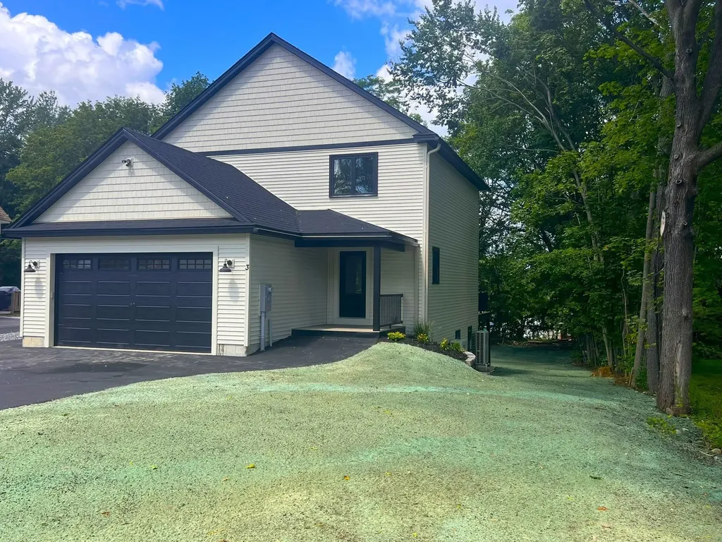 3 Crocket Street Rochester NH 03867