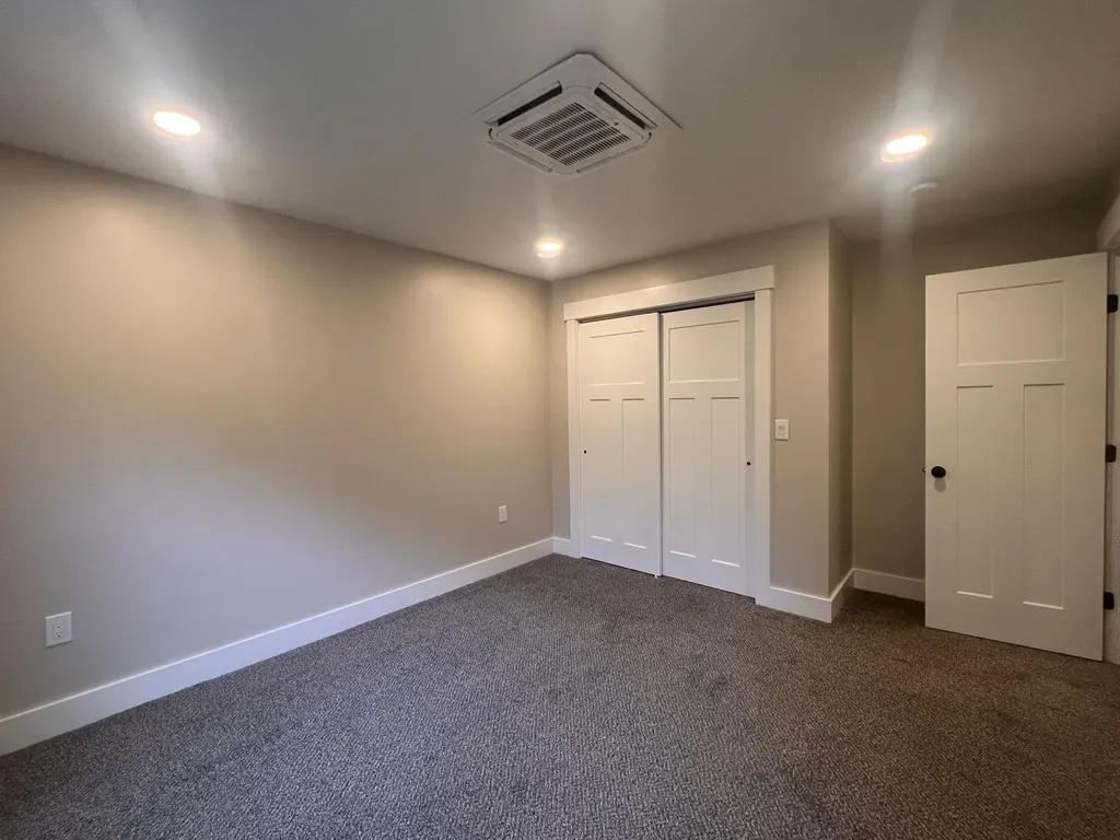 3 Crocket Street Rochester NH 03867