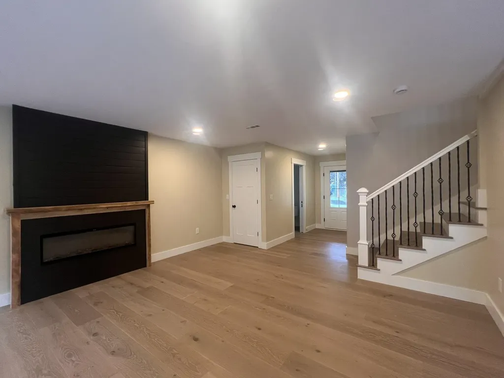 3 Crocket Street Rochester NH 03867