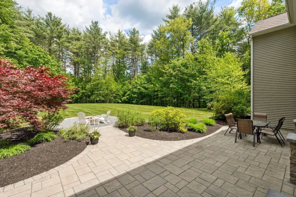 41 Stone Ridge Drive Peterborough NH 03458