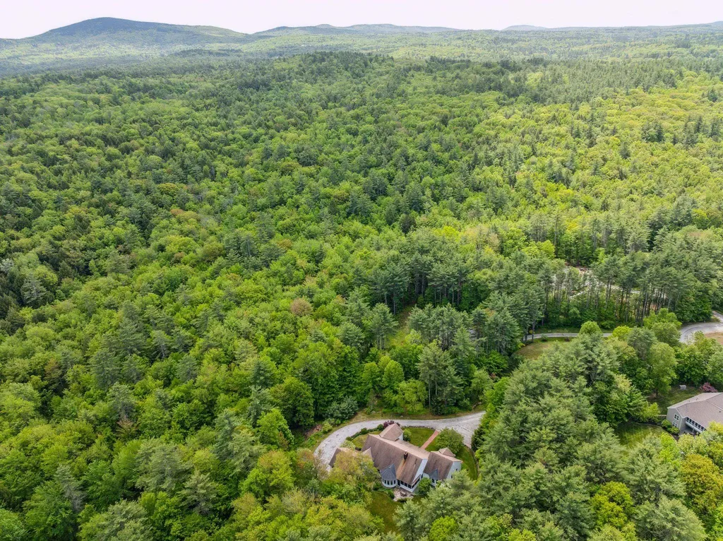 41 Stone Ridge Drive Peterborough NH 03458