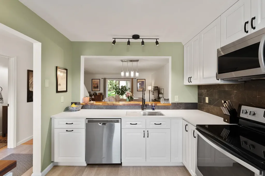 36 Overlook Drive South Burlington VT 05403