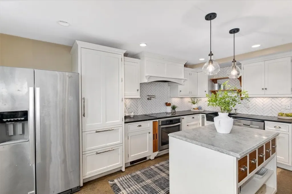 145 Island Path Hampton NH 03842