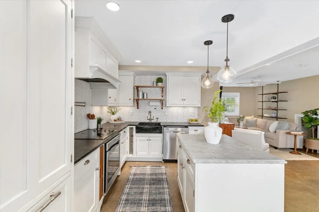 145 Island Path Hampton NH 03842