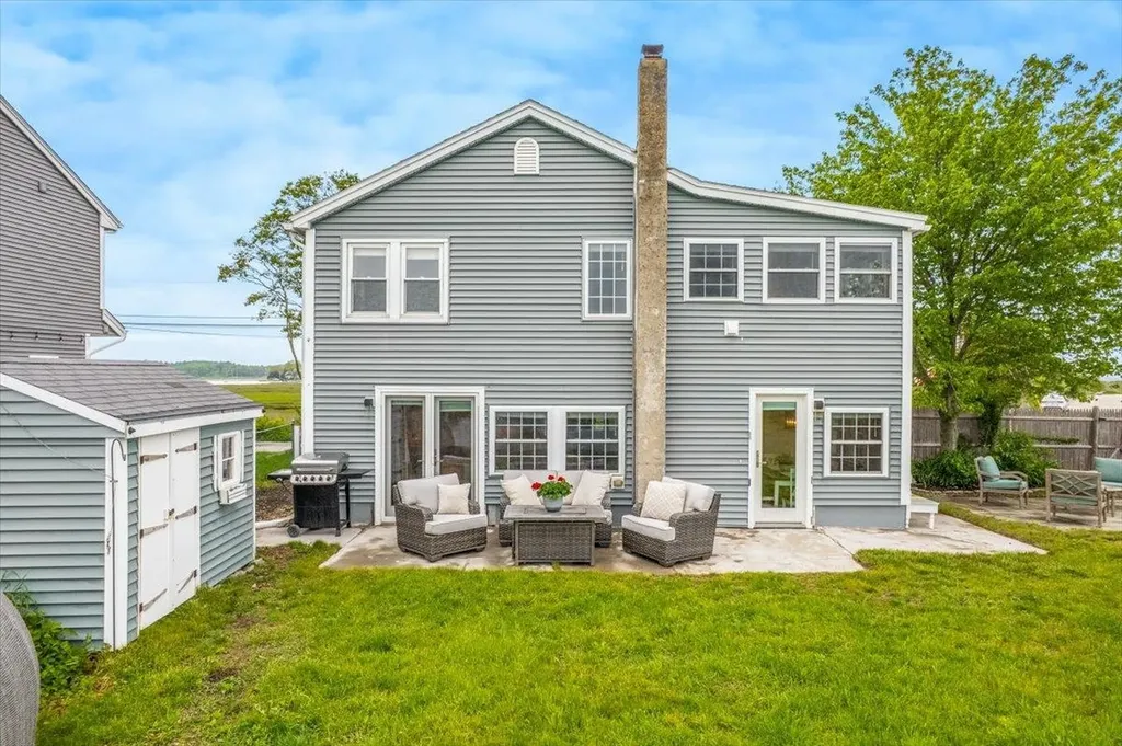 145 Island Path Hampton NH 03842