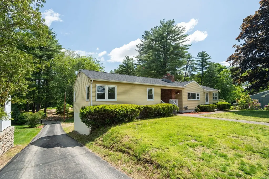 513-515 Mast Road Goffstown NH 03045