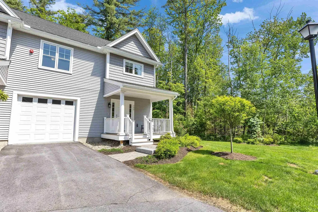 264 Woodview Way Manchester NH 03102