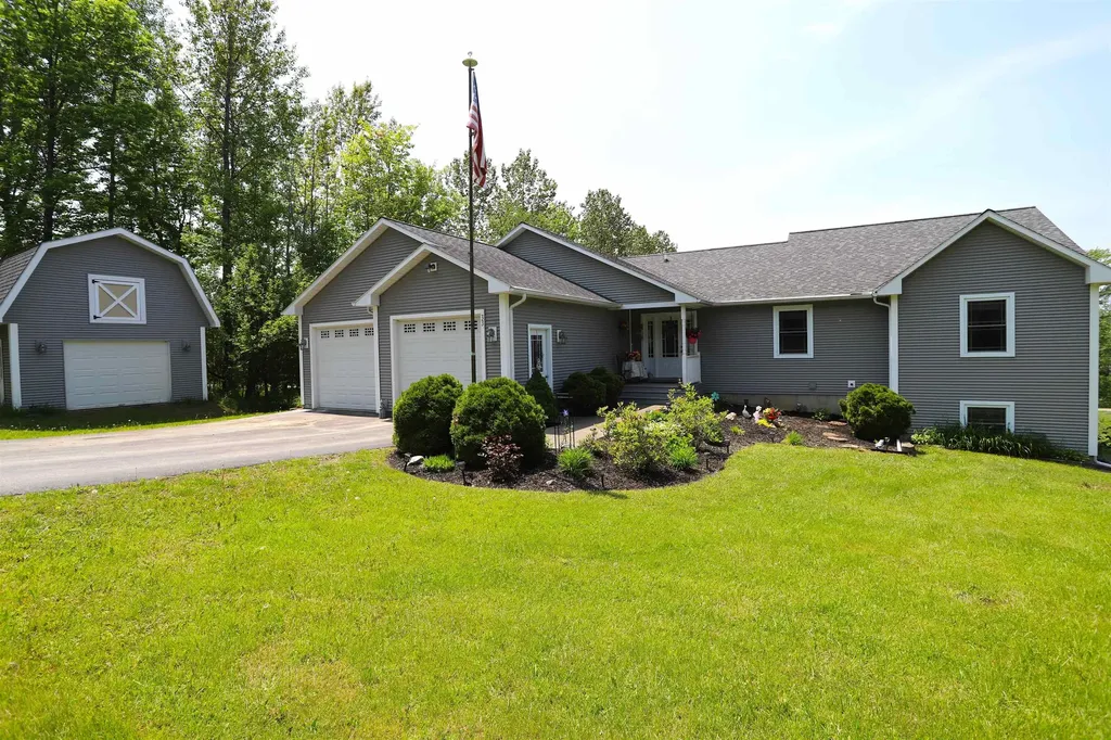 33 Crab Apple Lane Derby VT 05829