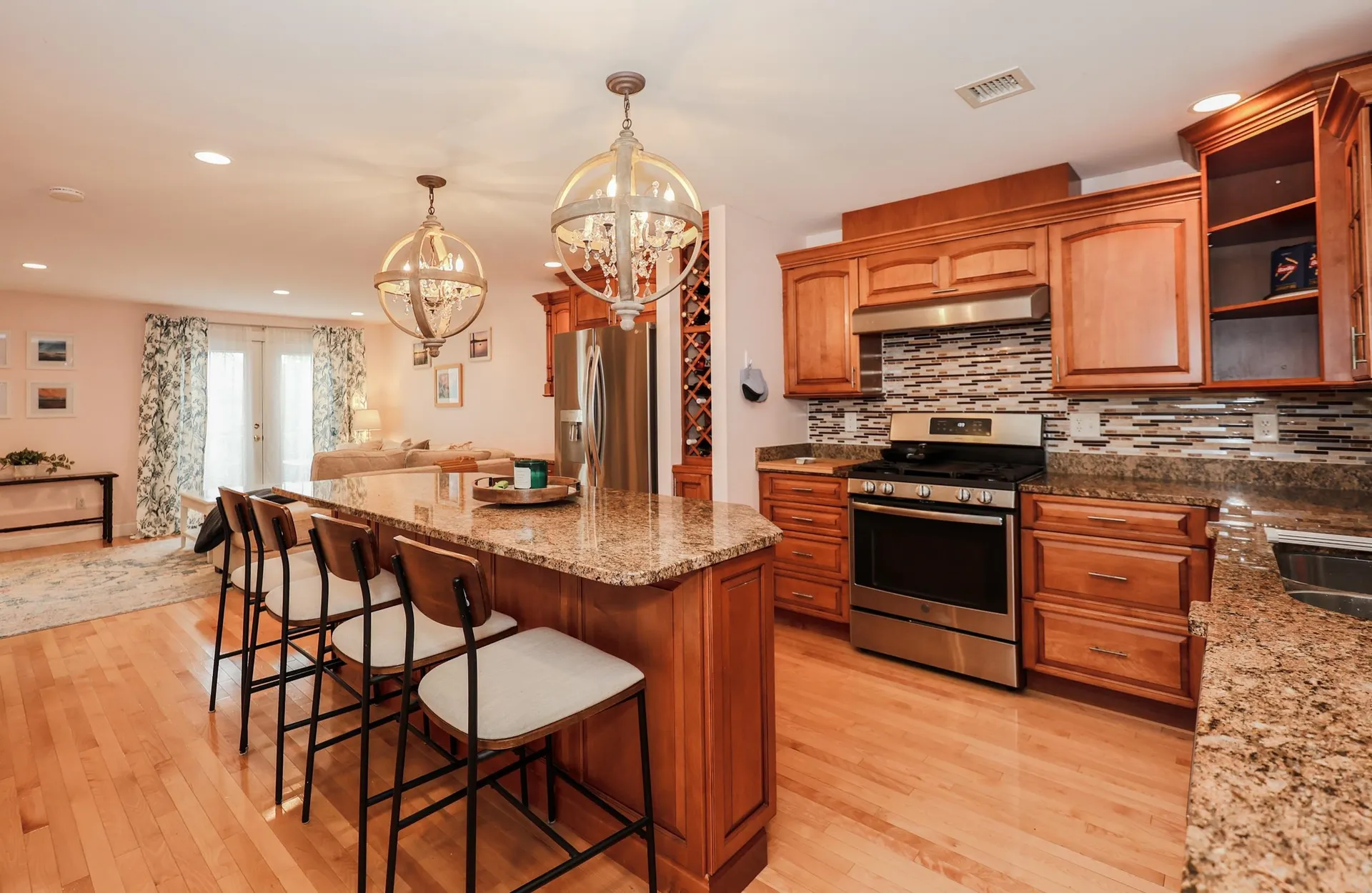 65 Victoria Street Manchester NH 03104