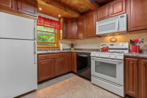 16 Mckinnon Road Washington NH 03280