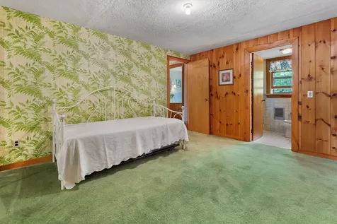 16 Mckinnon Road Washington NH 03280