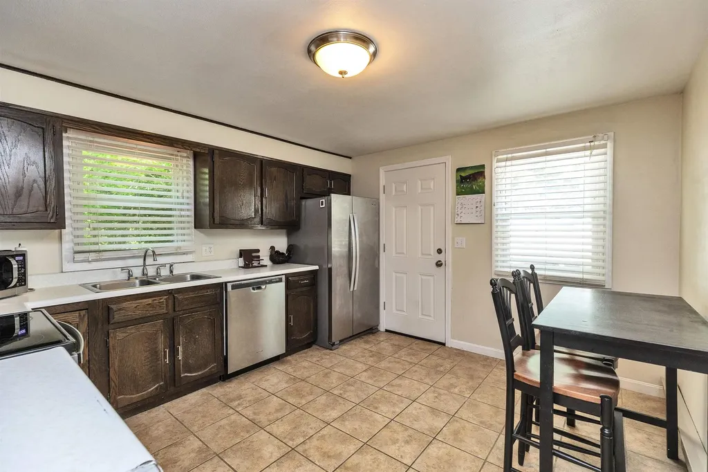 11 Mayflower Drive Merrimack NH 03054