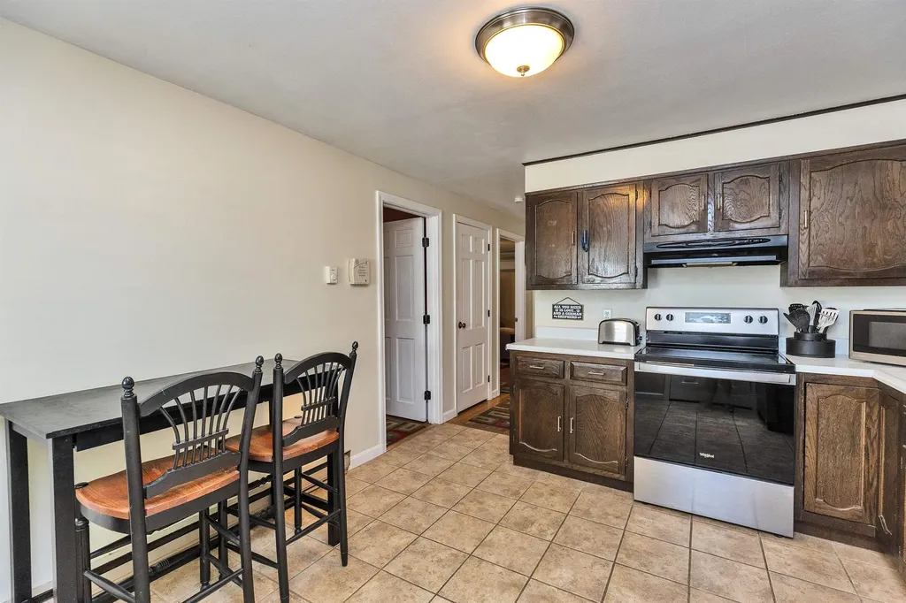 11 Mayflower Drive Merrimack NH 03054