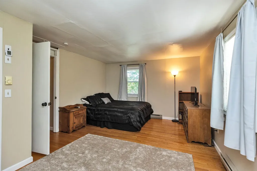 11 Mayflower Drive Merrimack NH 03054