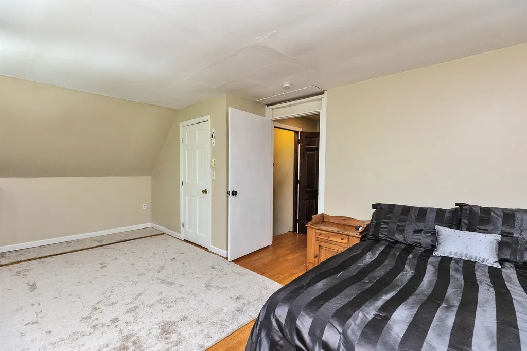 11 Mayflower Drive Merrimack NH 03054