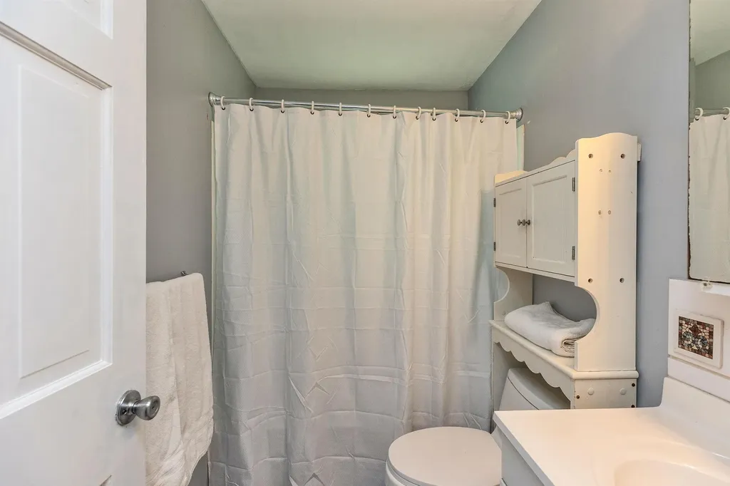 11 Mayflower Drive Merrimack NH 03054