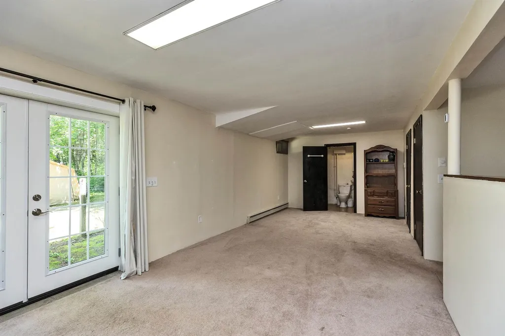 11 Mayflower Drive Merrimack NH 03054