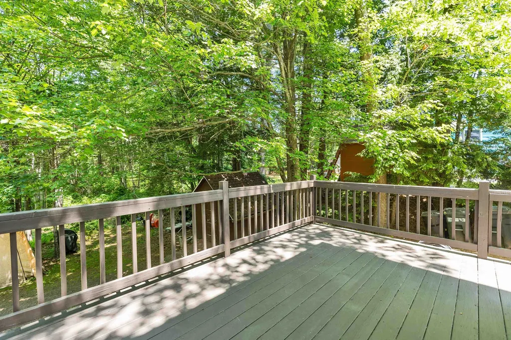 11 Mayflower Drive Merrimack NH 03054