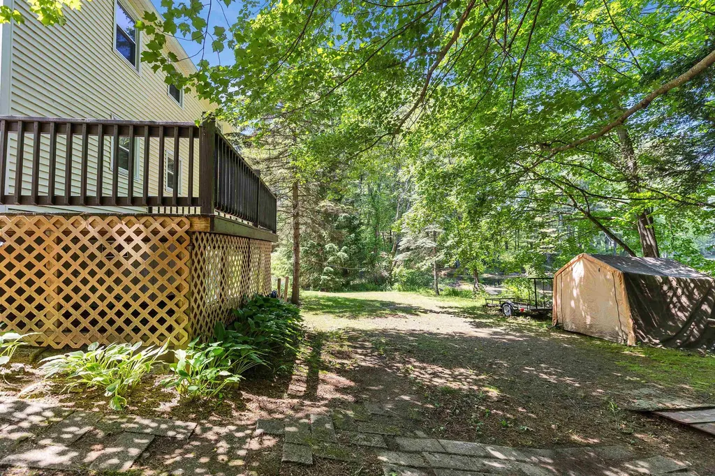 11 Mayflower Drive Merrimack NH 03054