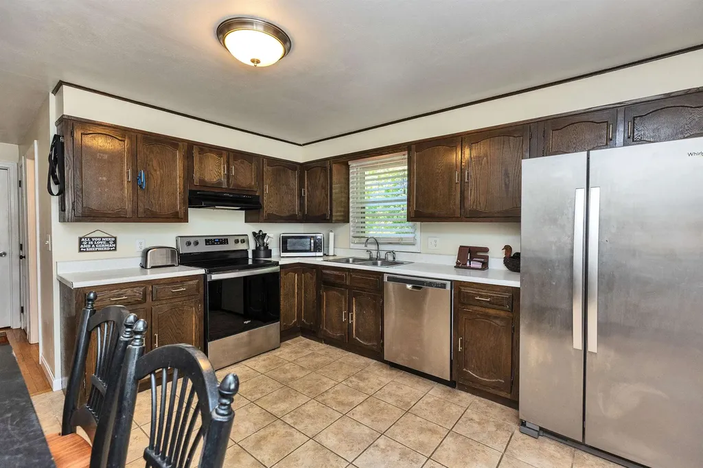 11 Mayflower Drive Merrimack NH 03054